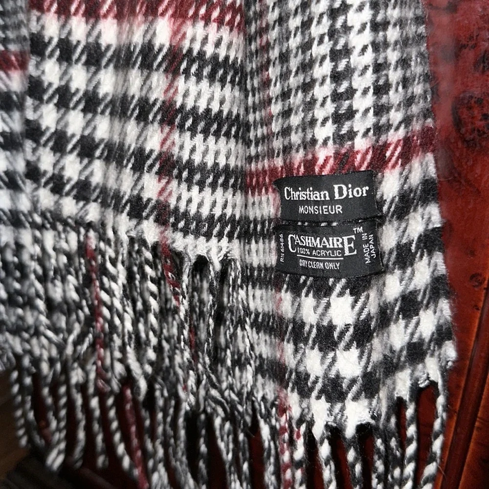 Christian Dior Monsieur / CASHMAIRE 100% acrylic scarf Authentic